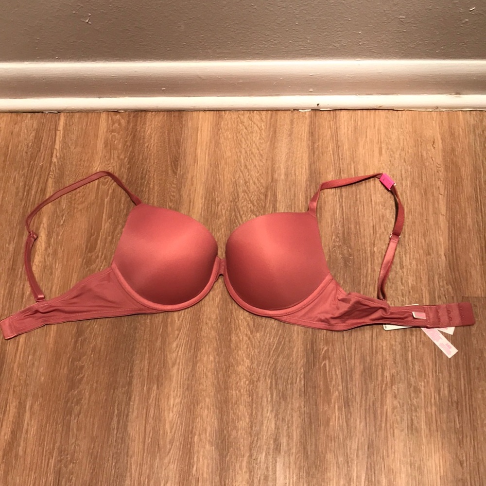 NWT VS PINK Wear Everywhere Push Up Bra 34B
